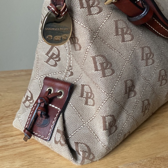 New Dooney & Bourke Monogram Top Handle Bag - Picture 3 of 11